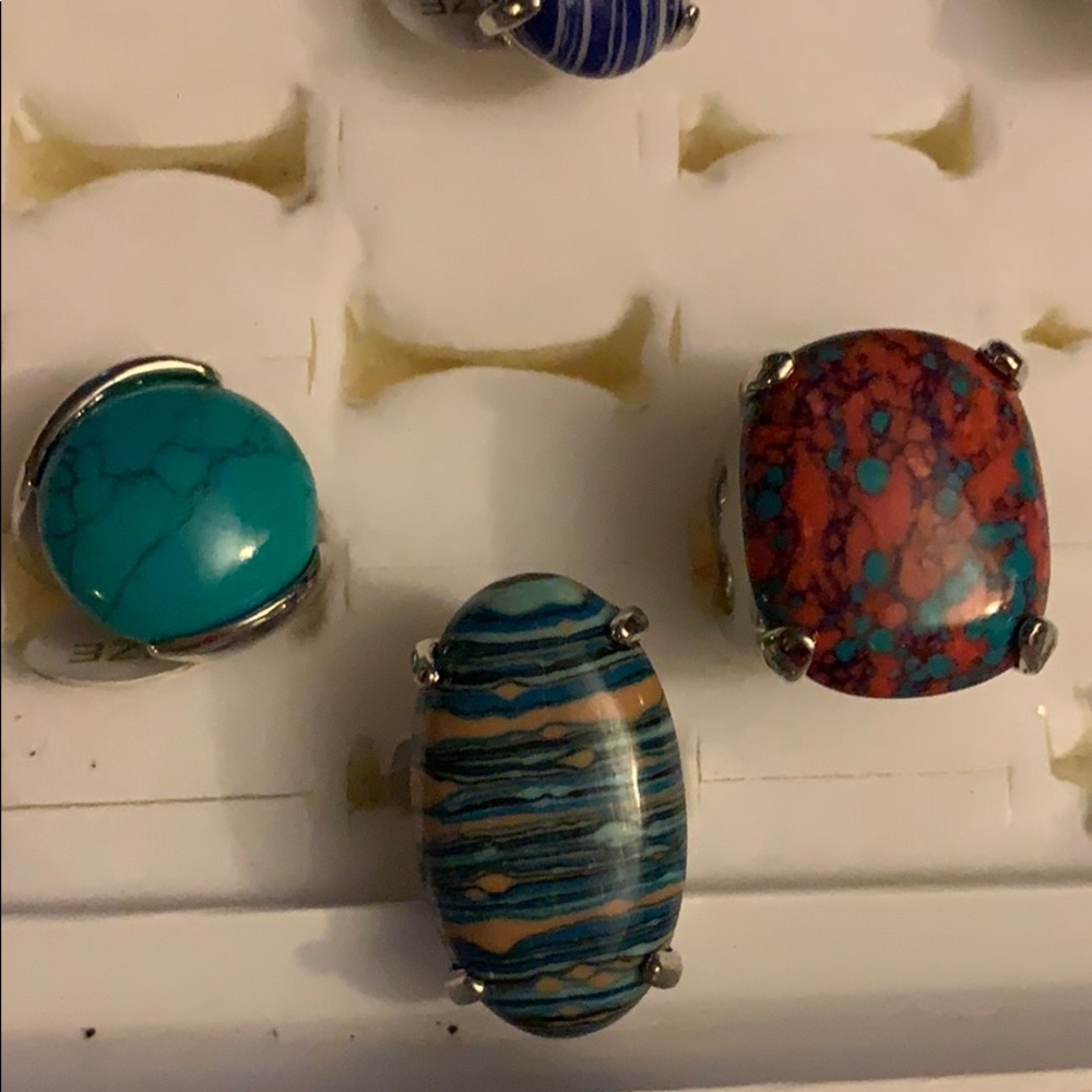 NWT size 5 women’s rings stainless steel stones